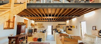 Ayama Rock House - Beautiful, Cozy Home