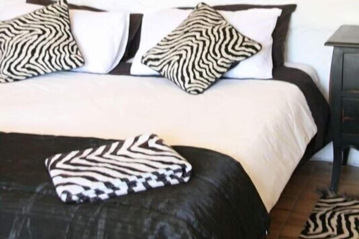4 bedrooms, iron/ironing board, free WiFi, wheelchair access
