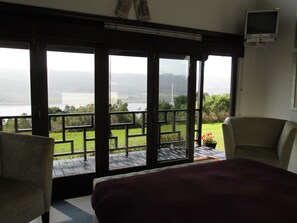 5 室のベッドルーム、アイロン / アイロン台、インターネット、ベッドシーツ