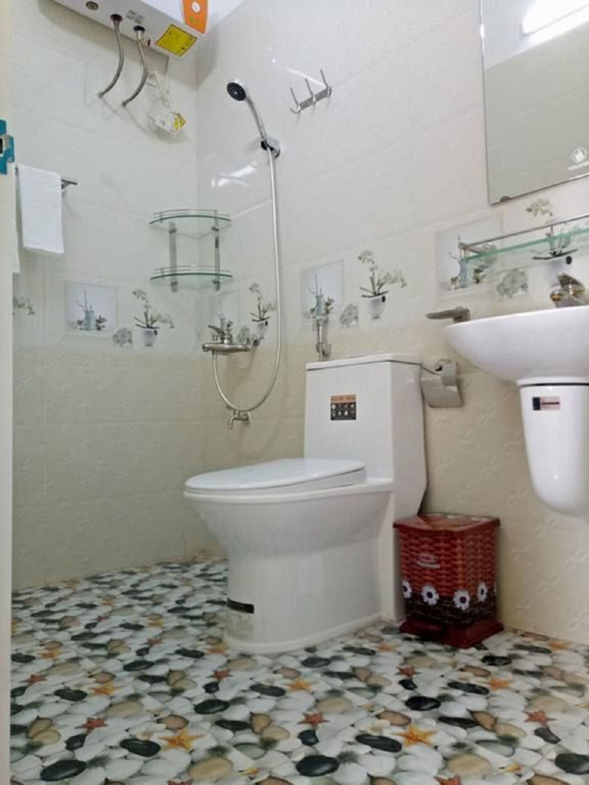 Duschwanne, Whirlpool, Haartrockner, Bidet