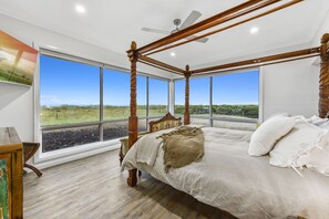 4 bedrooms, iron/ironing board, travel cot, WiFi