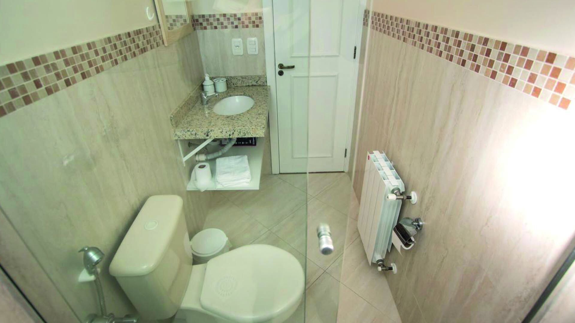 CATHEDRAL LIGHTS - comfort and refinement in the Sierra!