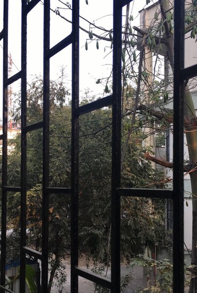 2 BHK, Two Private AC Rooms in an Apartment in Central Pune