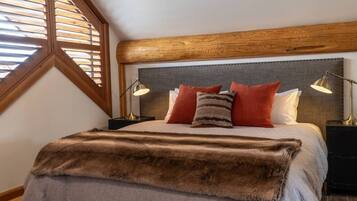 5 Schlafzimmer, Schreibtisch, Bügeleisen/Bügelbrett, WLAN