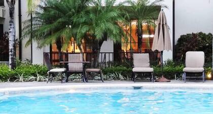 Pacifico L103 - Pristine 2bed / 2bath - Poolside, 1st Floor - Walk to Everything!