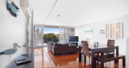 10/13-15 Beach Rd Hawks Nest