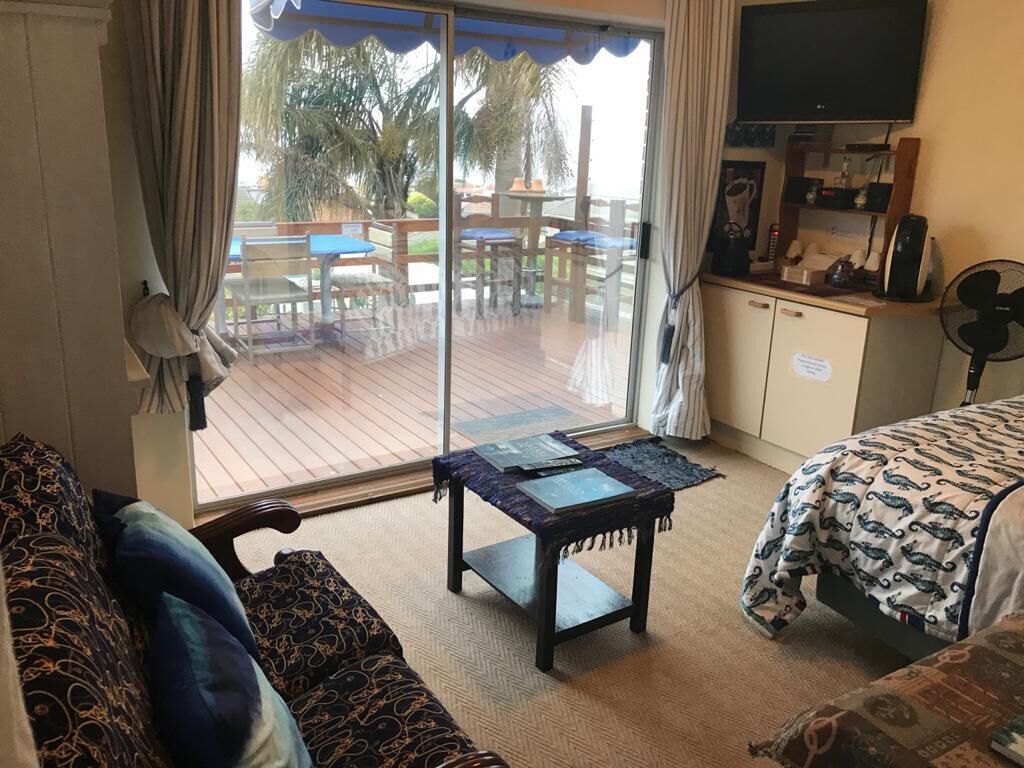 Self Catering Flatlet With A Stunning Sea View! Close To World Renowned