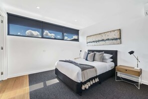 熨斗/熨衫板、Wi-Fi、床單