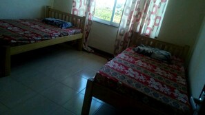 3 bedrooms, iron/ironing board, internet