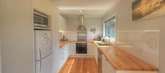 Castaway Cottage, idyllic beachside cottage