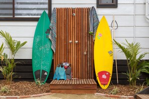 Property grounds - BEACHWOOD CLASSIC- Enjoy the island like a local (Smiths Beach)