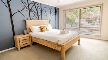 3 bedrooms, free WiFi, bed sheets