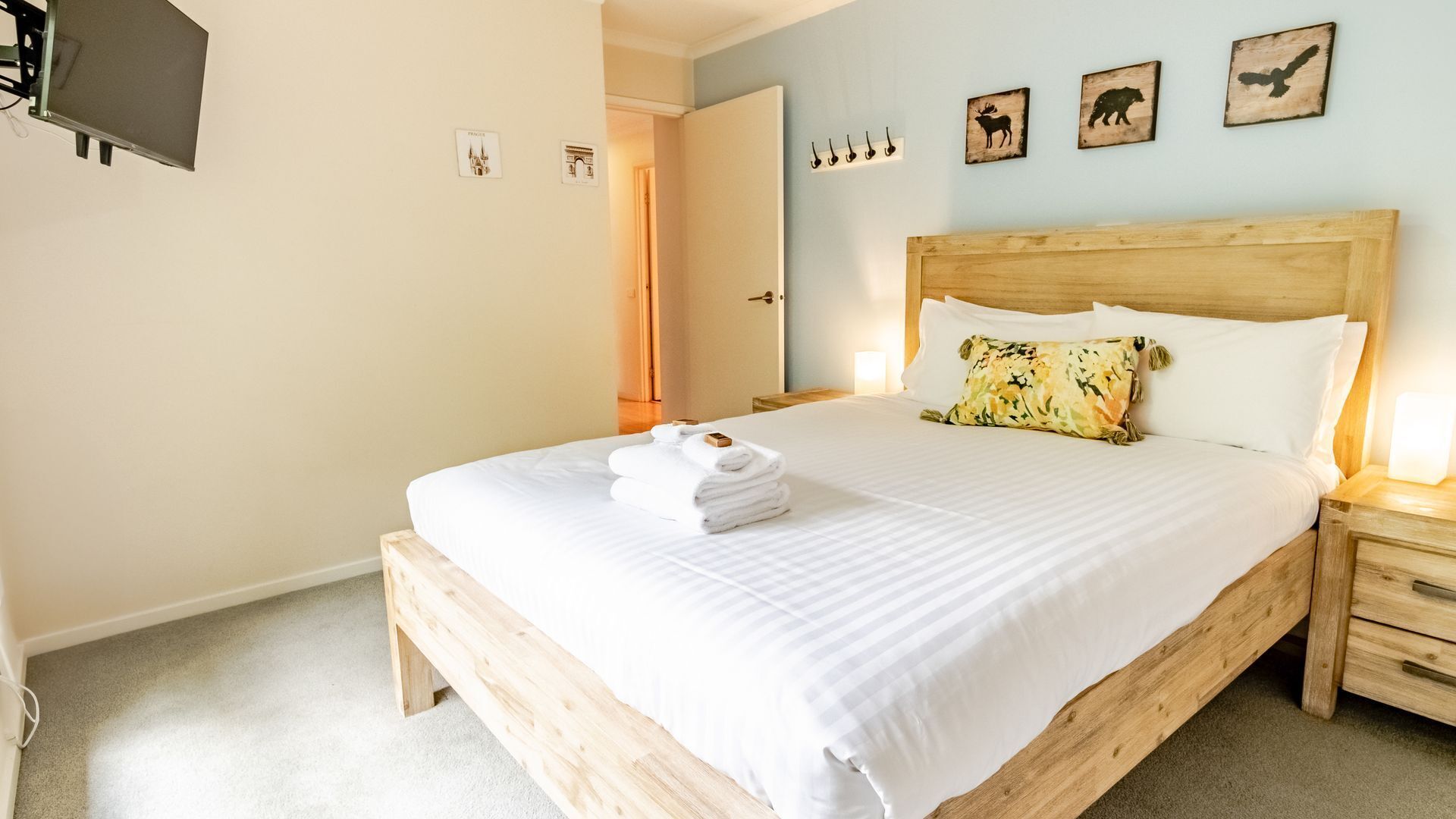 3 bedrooms, free WiFi, bed sheets