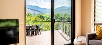 CINDY'S VIEW : Bright