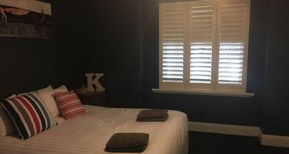 Stay on Simmons "Ivanhoe"