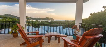 Casa Soma Villa - Panoramic views - walk to town & beach - 2 to 16 guests