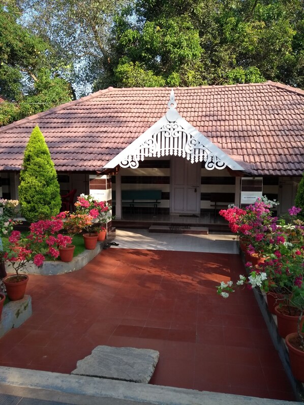 Exterior - Eliza Home, Kochi, Kerala, India (Kadavanthra)