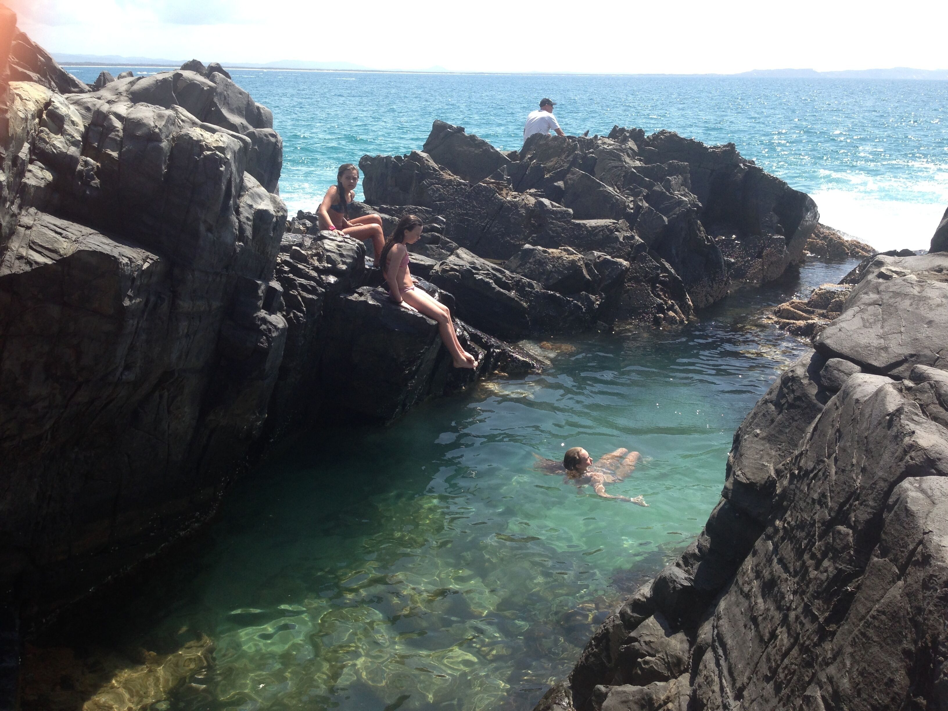 The Nest - 5 minute walk to Hasting Street and Noosa Main Beach — image 29