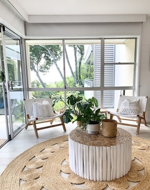 Interior - The Nest - 5 minute walk to Hasting Street and Noosa Main Beach (Noosa)