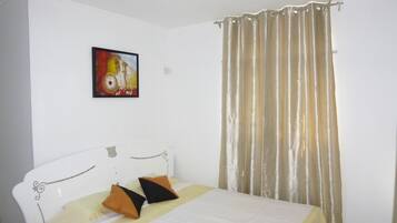 3 dormitorios, Internet, ropa de cama