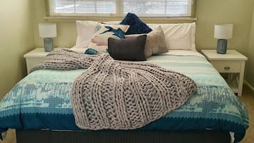 3 bedrooms, iron/ironing board, free WiFi, bed sheets