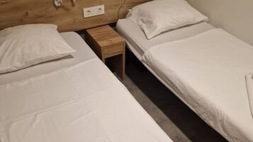 2 chambres, coffres-forts dans les chambres, bureau, Wi-Fi