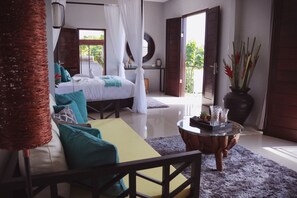 3 bedrooms, in-room safe, iron/ironing board, WiFi