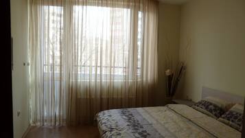 1 soveværelse, strygejern/strygebræt, internetforbindelse, sengetøj