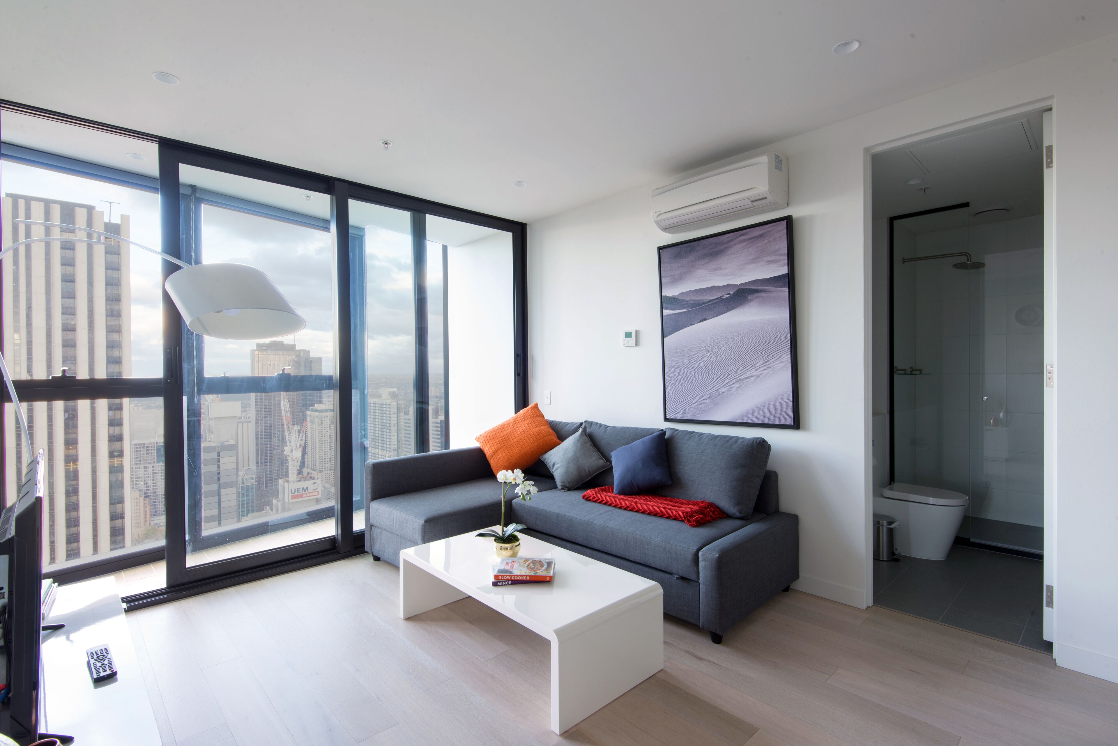 Luxury Sky View 2BR Apt in central CBD*FreeCarpark