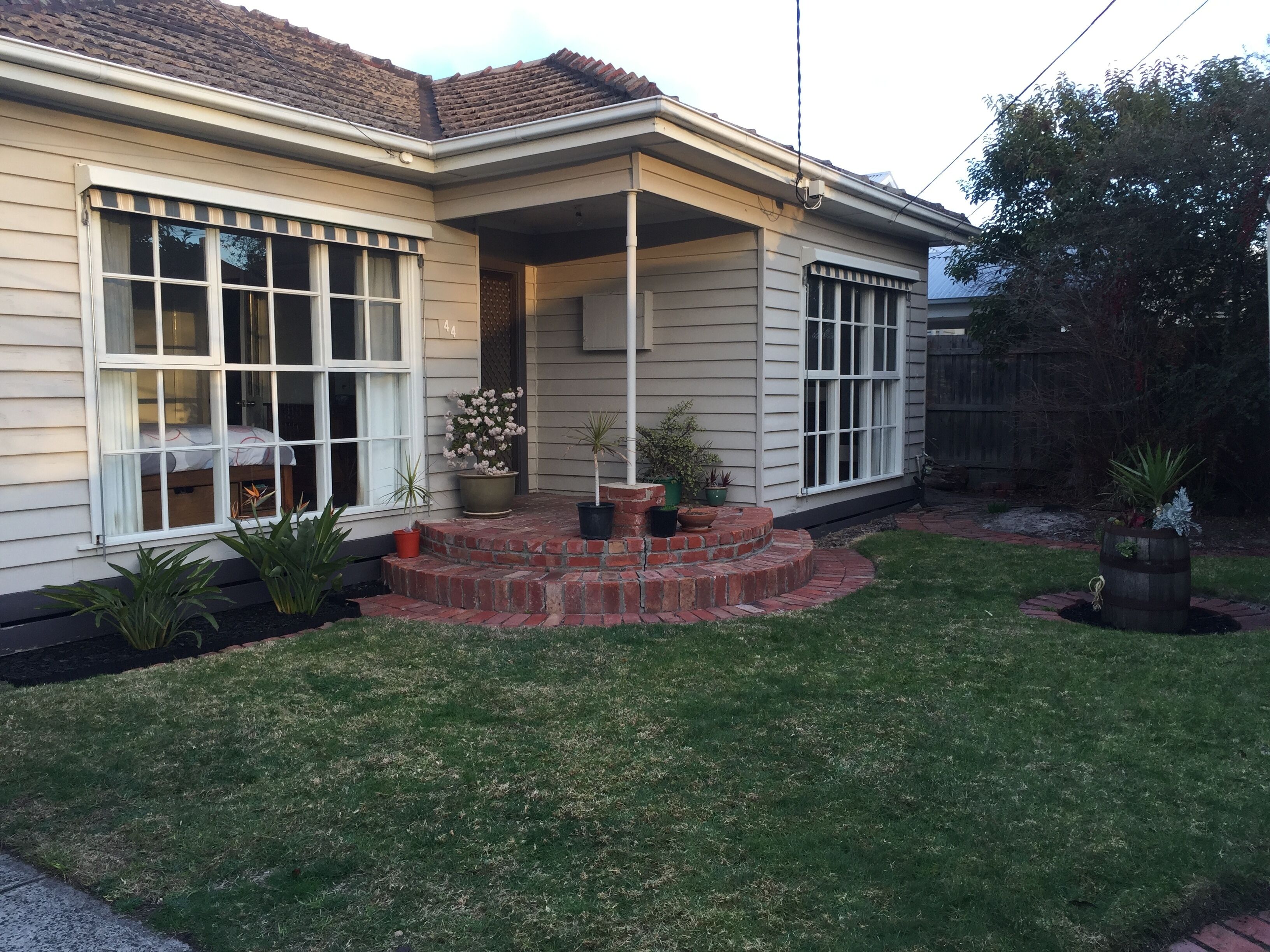 Spotless, perfectly positioned single level family home in Bayside