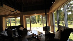 Interior - Timbarra Hideaway - the perfect retreat (Buchan)