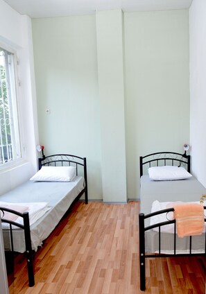 3 camere, ferro/asse da stiro, Wi-Fi gratuito