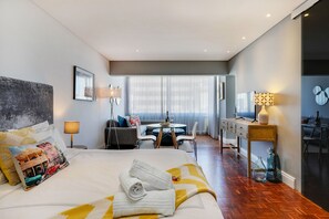 1 chambre, fer et planche à repasser, accès au Wi-Fi (inclus)