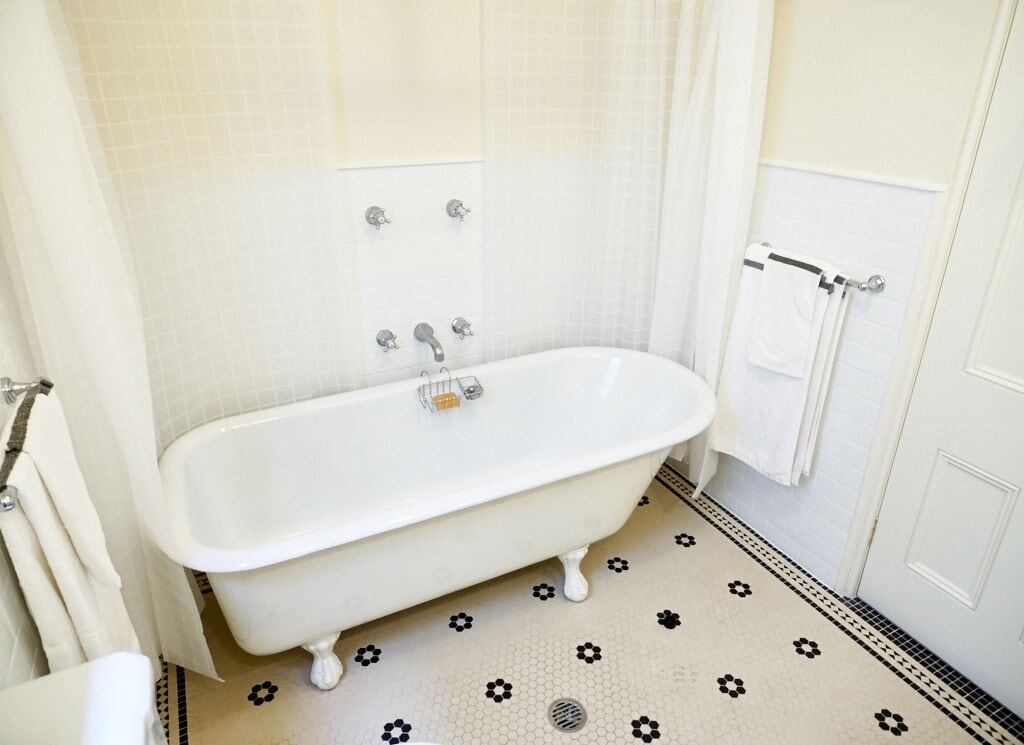 Paddington Edwardian Beauty — image 13