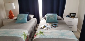 2 habitaciones, tabla de planchar con plancha y wifi gratis 