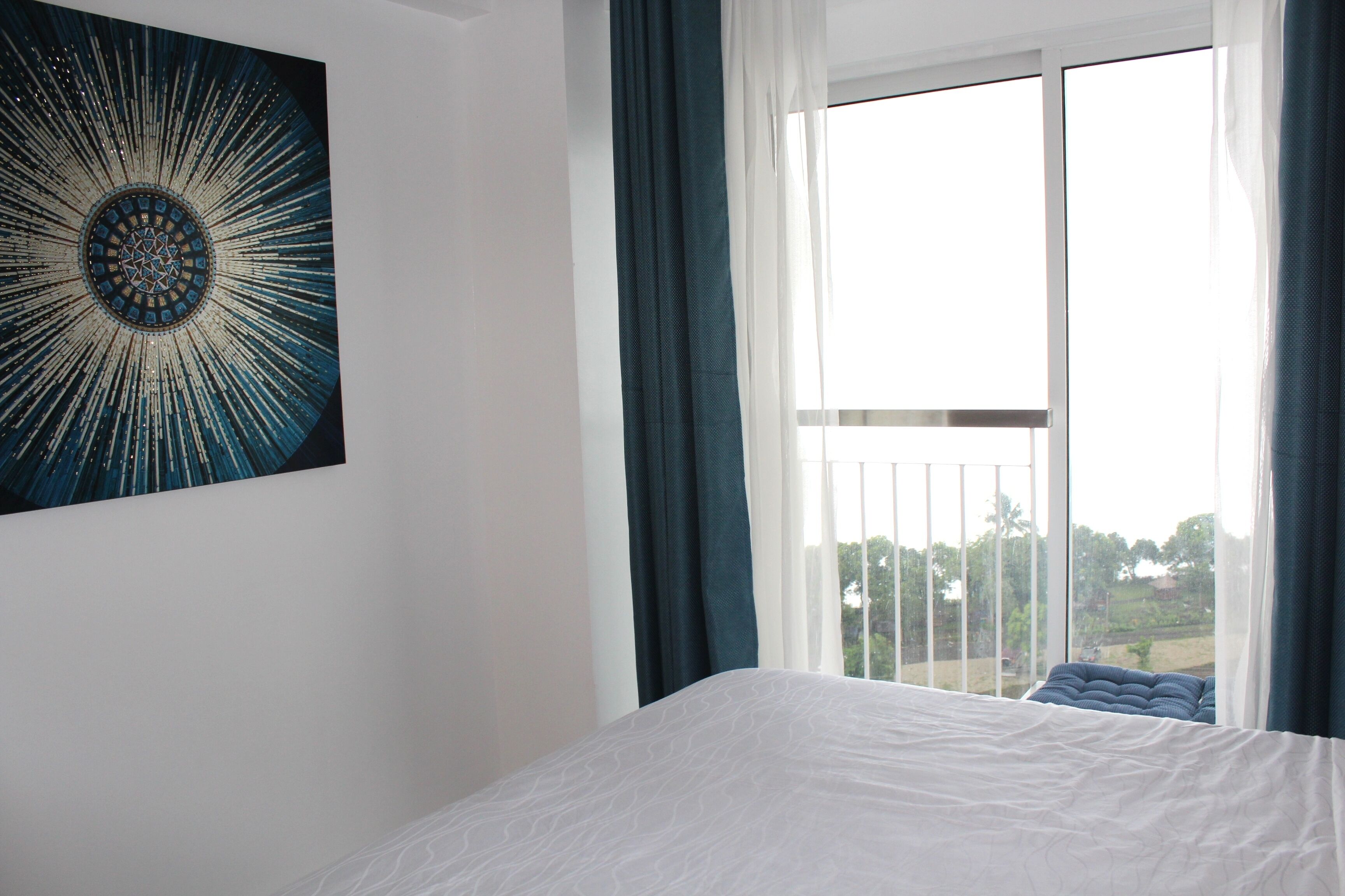 Lake View, central location near Skyranch, Robinsons, 7-eleven, Starbucks, BDO