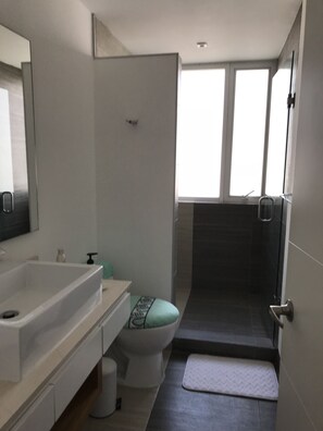 毛巾、��肥皂、洗发水
