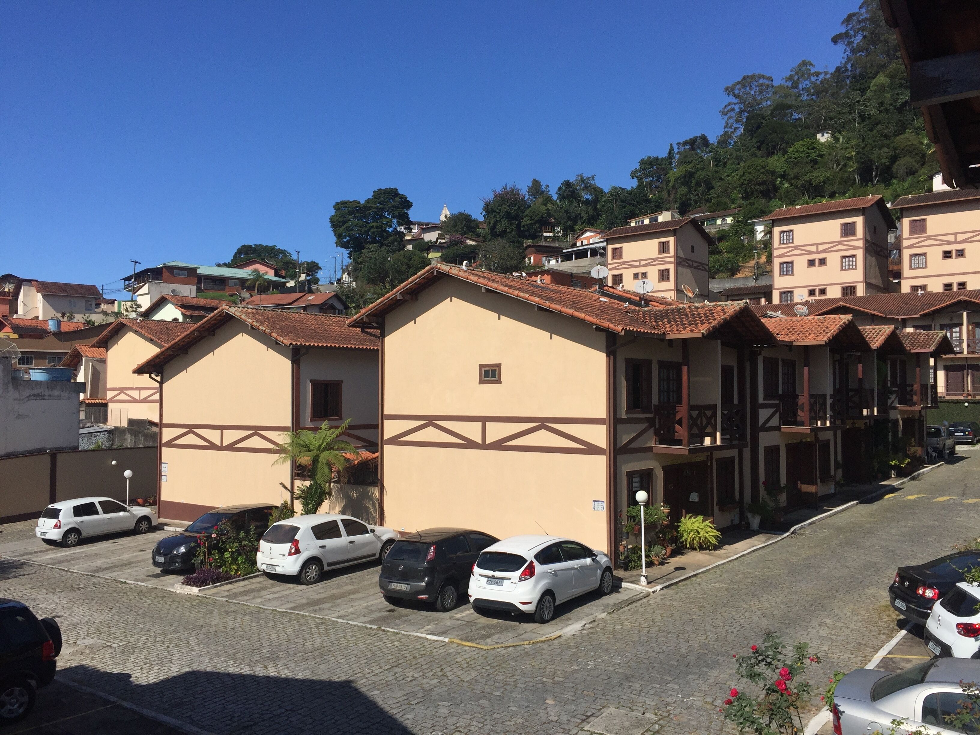 COME TO ACONCHEGO IN SERRA