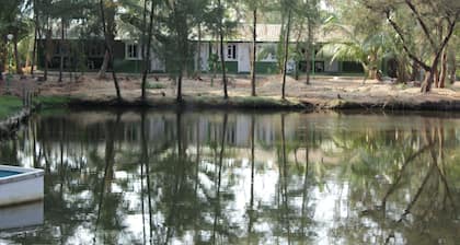 MAJALI BEACH VILLAGE LAKE VIEW ROOM