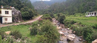 J K GUEST HOUSE (KAUSANI),  Uttrakhand is situated on Rudradhari Road (Kantali)