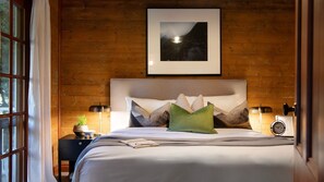 1 bedroom, iron/ironing board, bed sheets