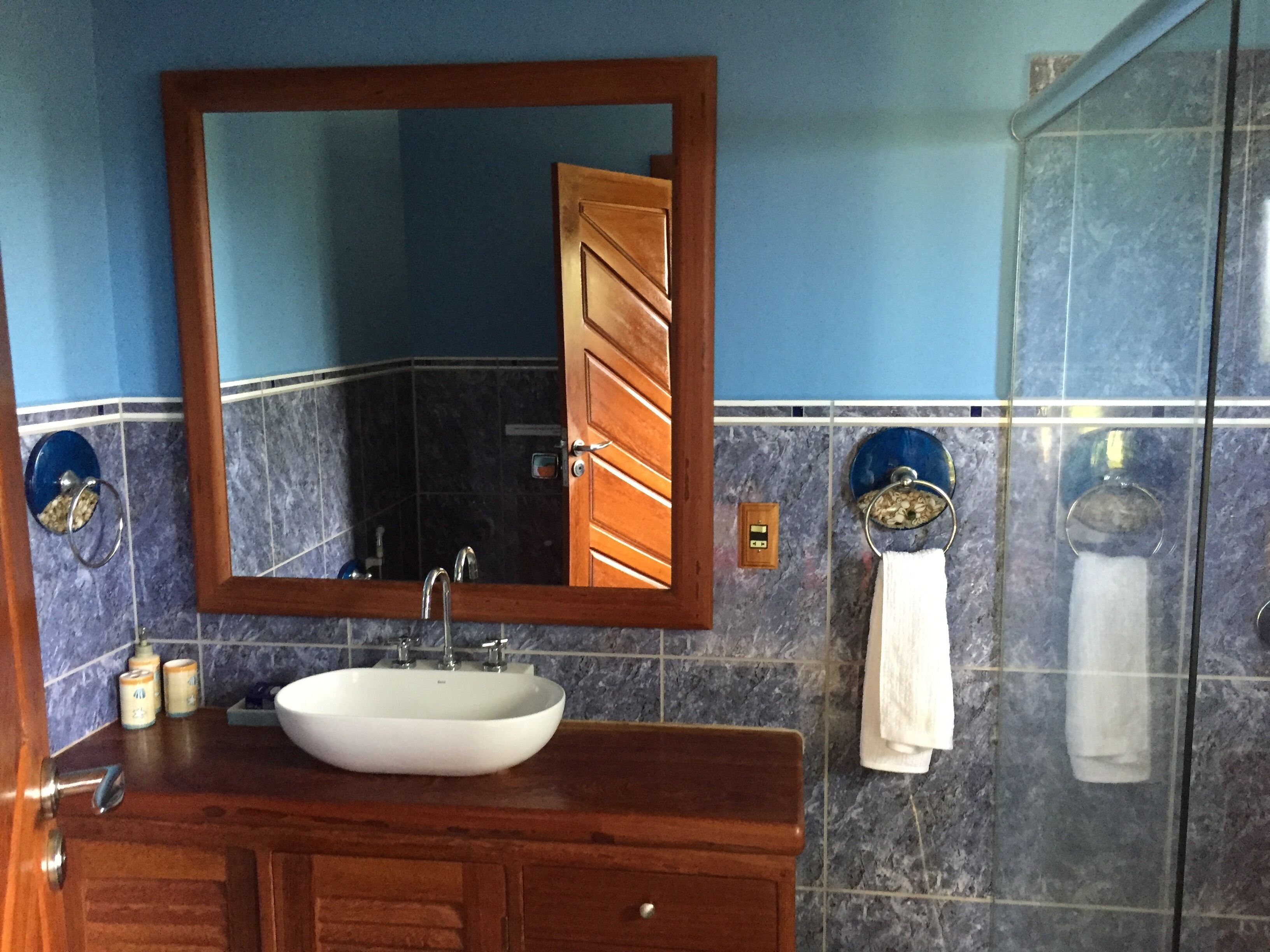 Spectacular house with swimming pool and leisure area 20 km from Arraial Ajuda.