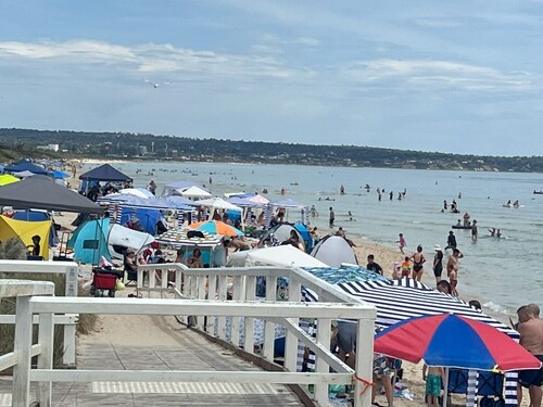 COZY HOME WALK BEACH, WETLANDS. ILMAINEN WIFI, NETFLIX