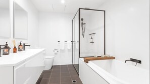 Bathtub