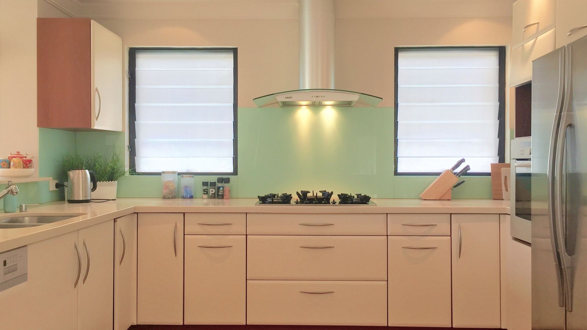 The Safehouse Maroubra near beach — image 4