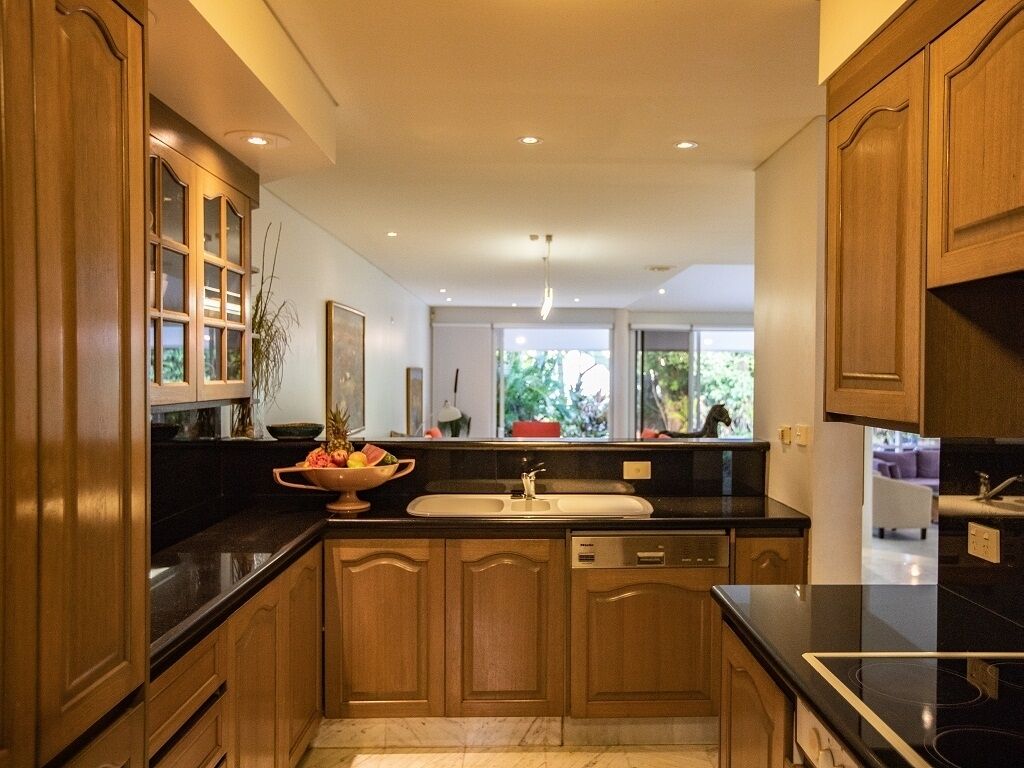 Spacious 3 bedroom beachfront villa, located within the Mirage Resort grounds.