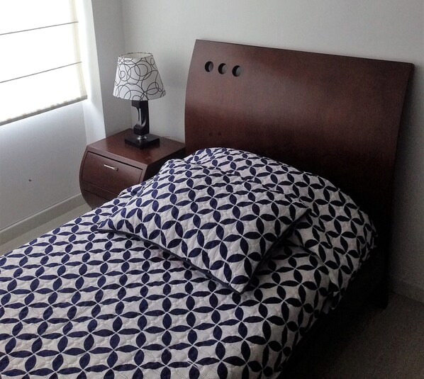 3 bedrooms, iron/ironing board, Internet, bed sheets