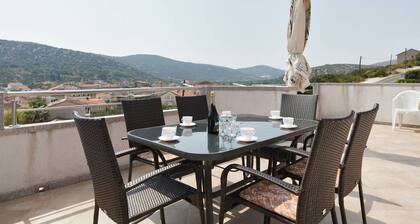 Familienfreundliche Wohnung mit Meerblick