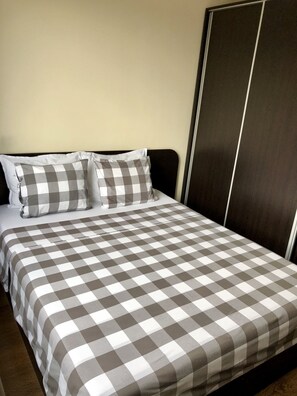 1 bedroom, desk, iron/ironing board, WiFi - Golden Dome view Apartment (Sofia)