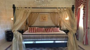 3 chambres, fer et planche à repasser, Wi-Fi gratuit, draps fournis